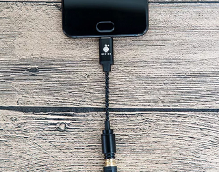 Illustration for article titled There are now high-quality DAC dongles so you can replace your headphone-jack-less phone's headphone jack dongle with a better dongle to dongle while you dongle